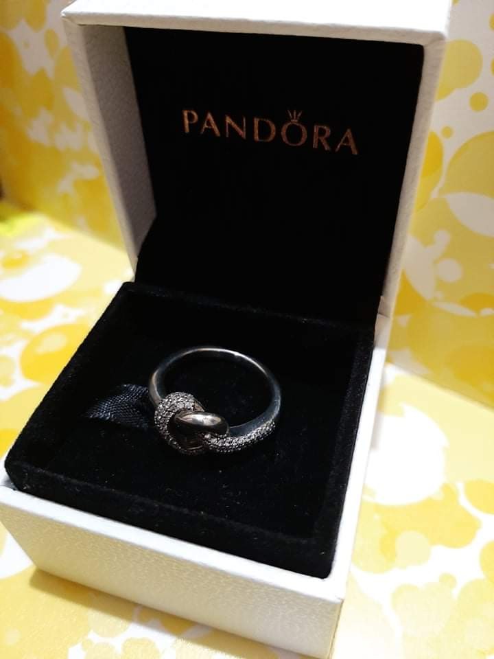 pandora knotted heart ring