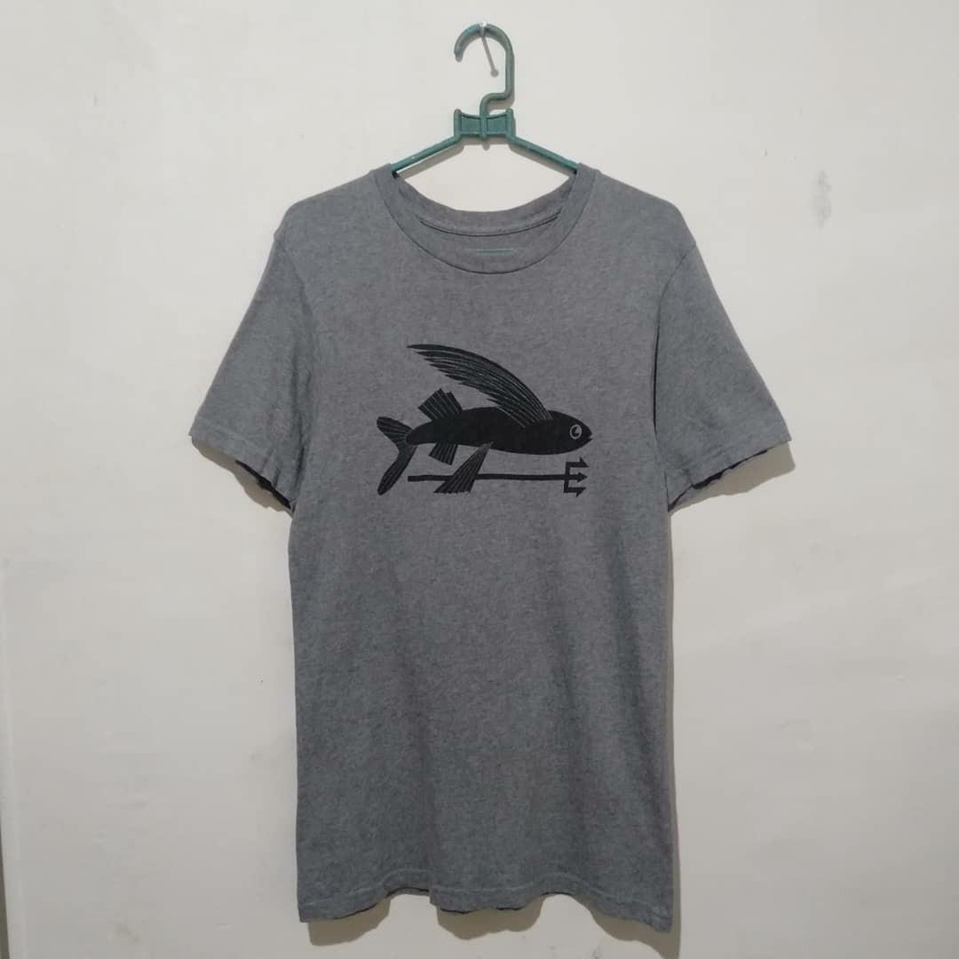 PATAGONIA FLY FISHING LOGO, Fesyen Pria, Pakaian , Atasan di Carousell