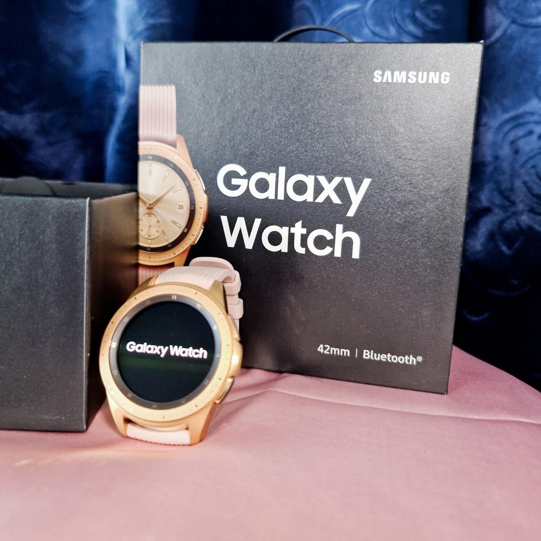 Galaxy shop watch girl