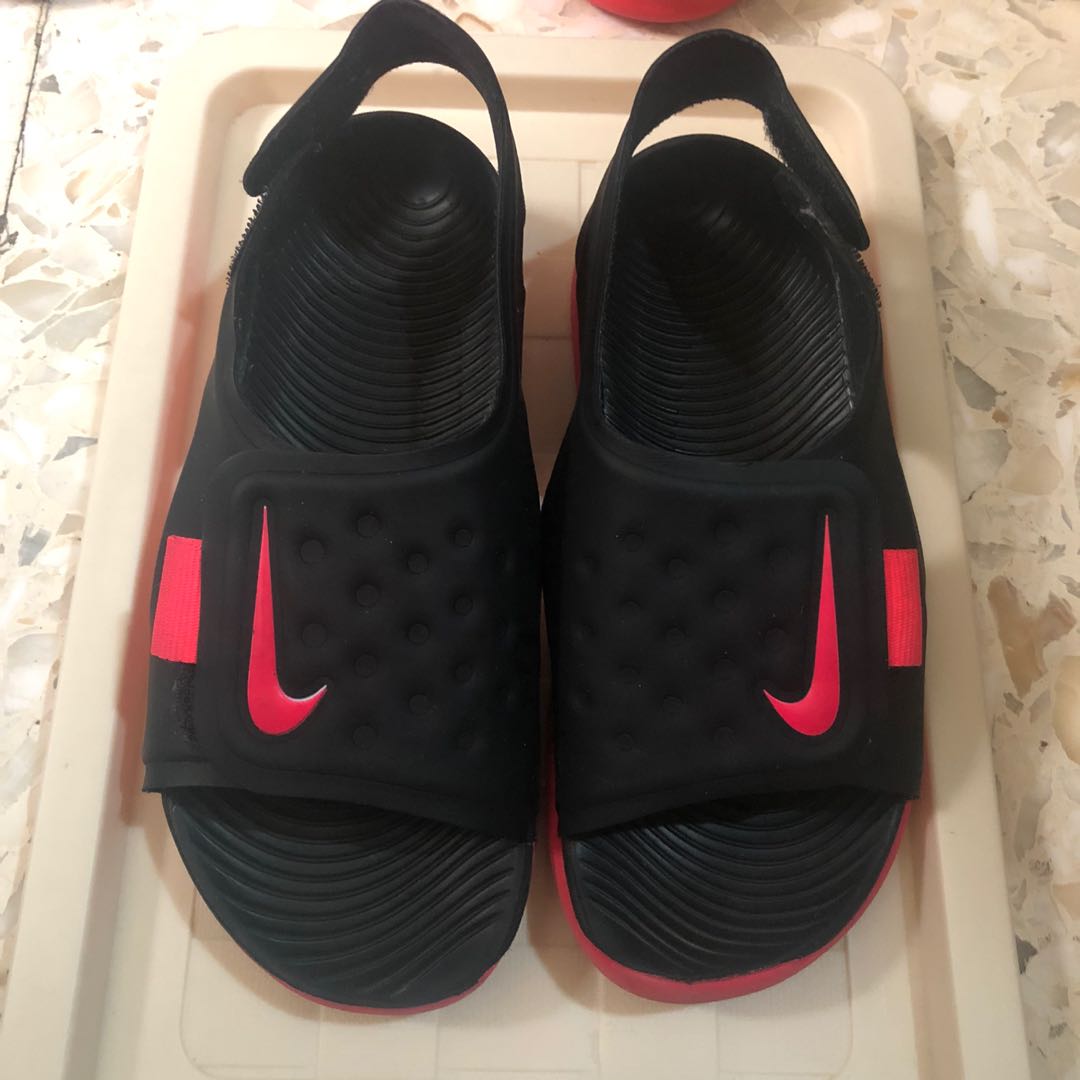 sepatu sandal nike