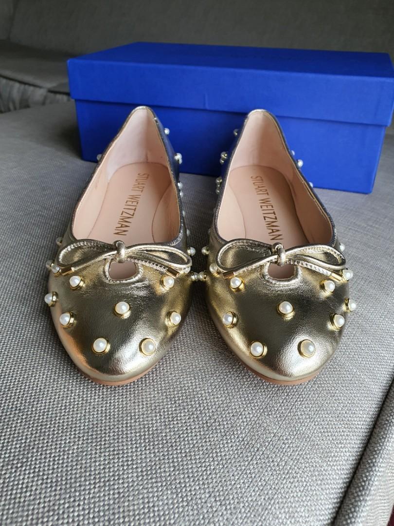Brand New Stuart Weitzman Gold Studded Leather Shoes 38 Women s