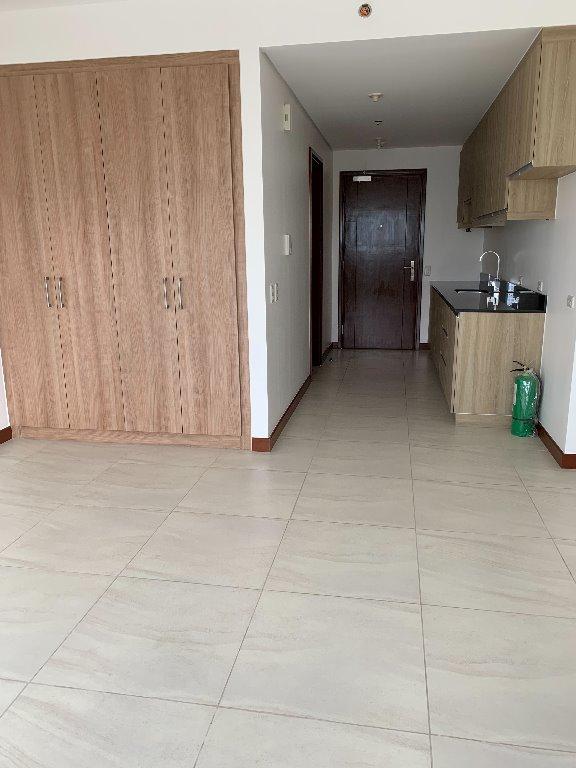 Ortigas Pasig Condo Royalton for Rent 45sqm Studio Unit w/ Balcony