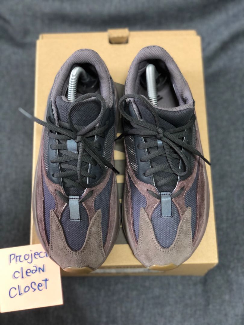 yeezy boost 700 mauve uk