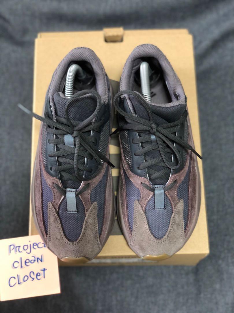 Fake hotsell mauve yeezy