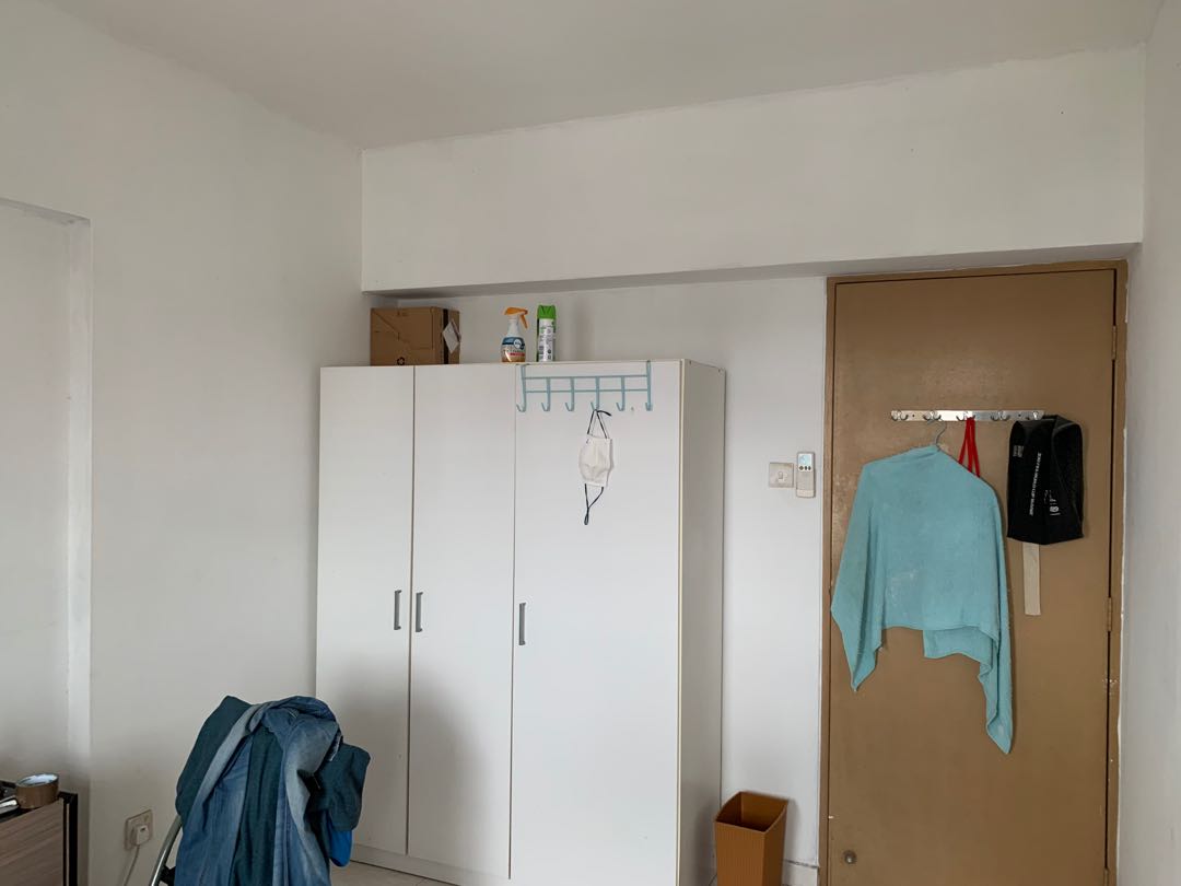 (Category: ) located in . Submitted by SellerY (Listing ID 1071146296, Image 1). Description: .