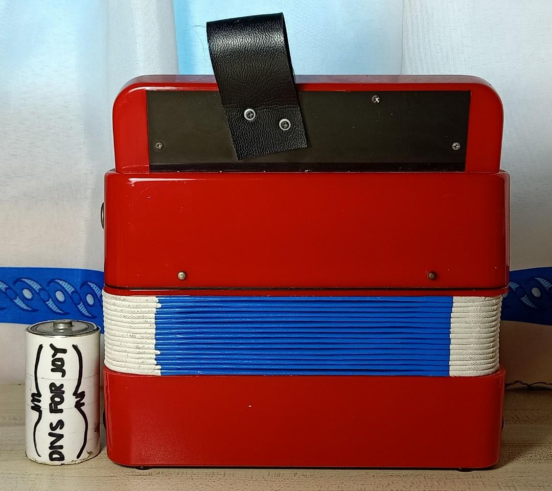 Accordion Schylling (Category: Musical Instruments) located in Makati City. Submitted by divs4joy (Listing ID 1071150392, Image 3). Description: Accordion Schylling P1k 👉 as it is; wysiwyg. 👉 see other photos for details..