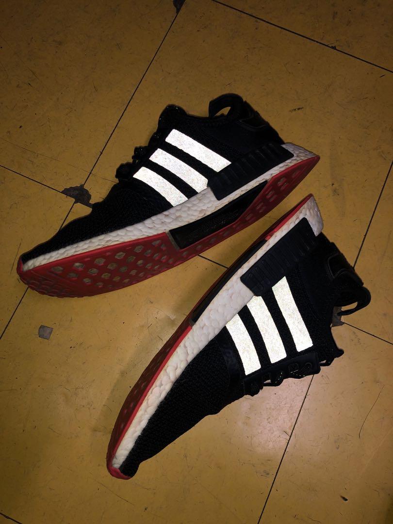 Nmd r1 core store black trace scarlet