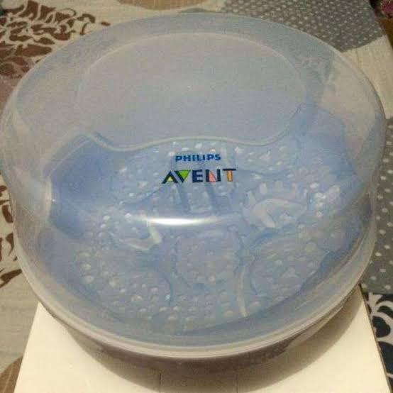 Avent Microwave Sterilizer (Category: Breastfeeding & Bottle Feeding) located in Quezon City. Submitted by lovedbysydandluna (Listing ID 1071242947, Image 2). Description: Used once for travel.