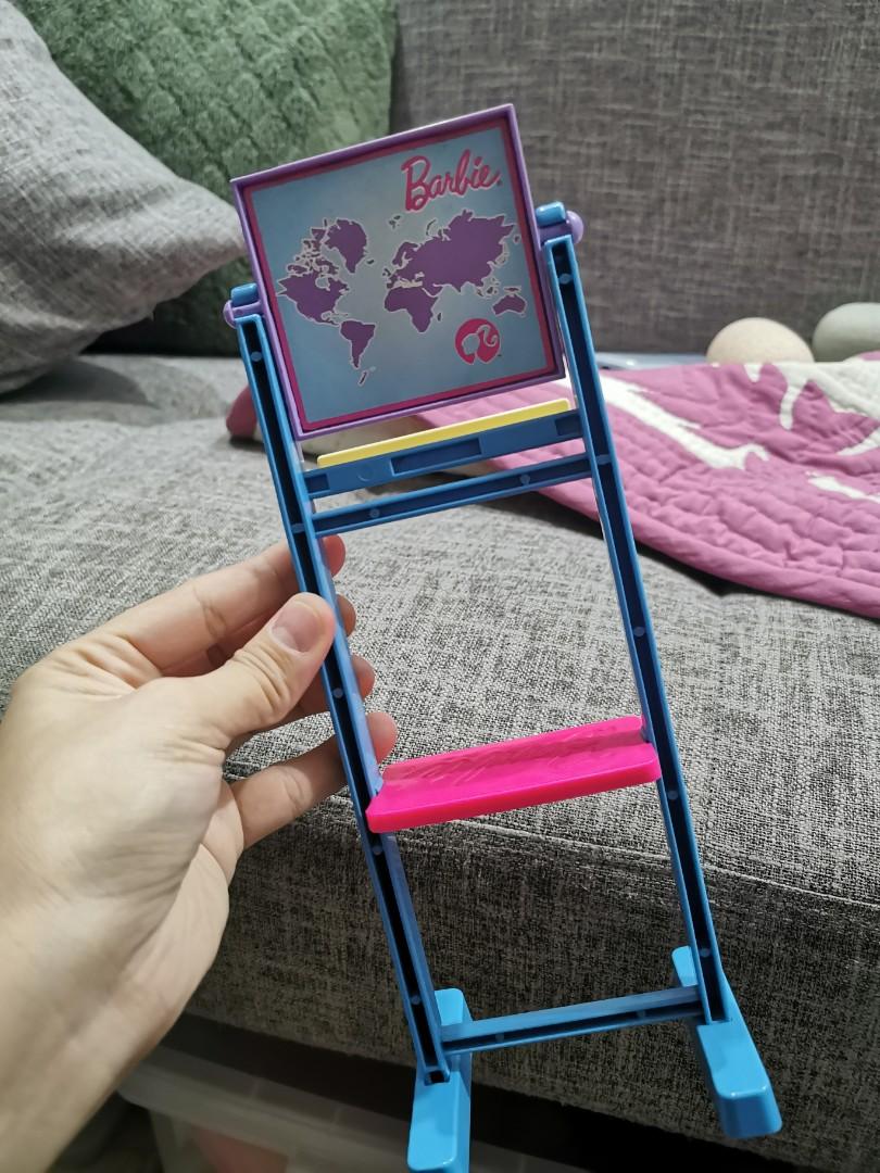 Barbie Chalk Board (Category: Stationery & School Supplies) located in Bacoor. Submitted by ctrl_thrift_ (Listing ID 1071217933, Image 1). Description: Please manage your expectations. Some writings are present on the green board Shoppee Checkout (with 20php increment for Shoppee fee) OR Payment via Gcash, shipping via dpx/mcfa.