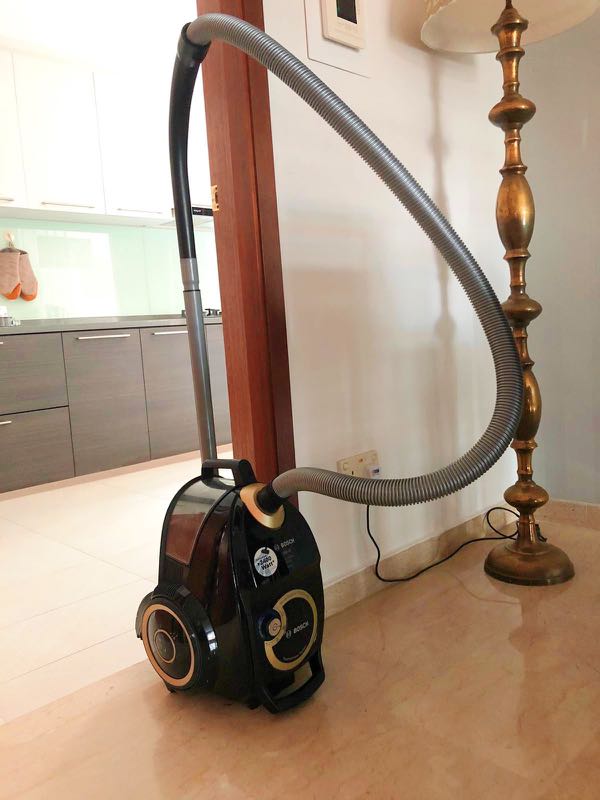 Bosch Bagless Vacuum Cleaner, Electronics, Others on Carousell