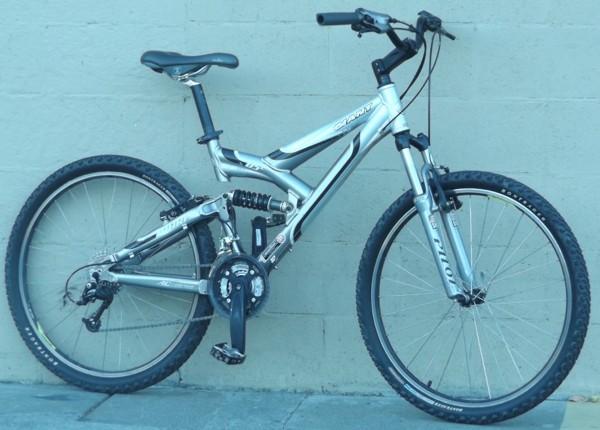 Giant Bicycle Warp BS 2 Sports Equipment Bicycles Parts Bicycles on Carousell