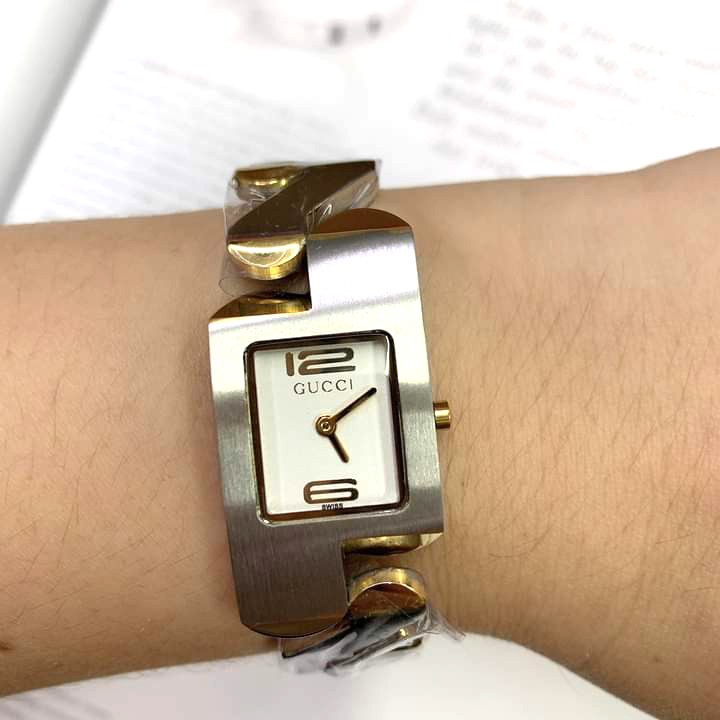 Gucci zig zag online watch