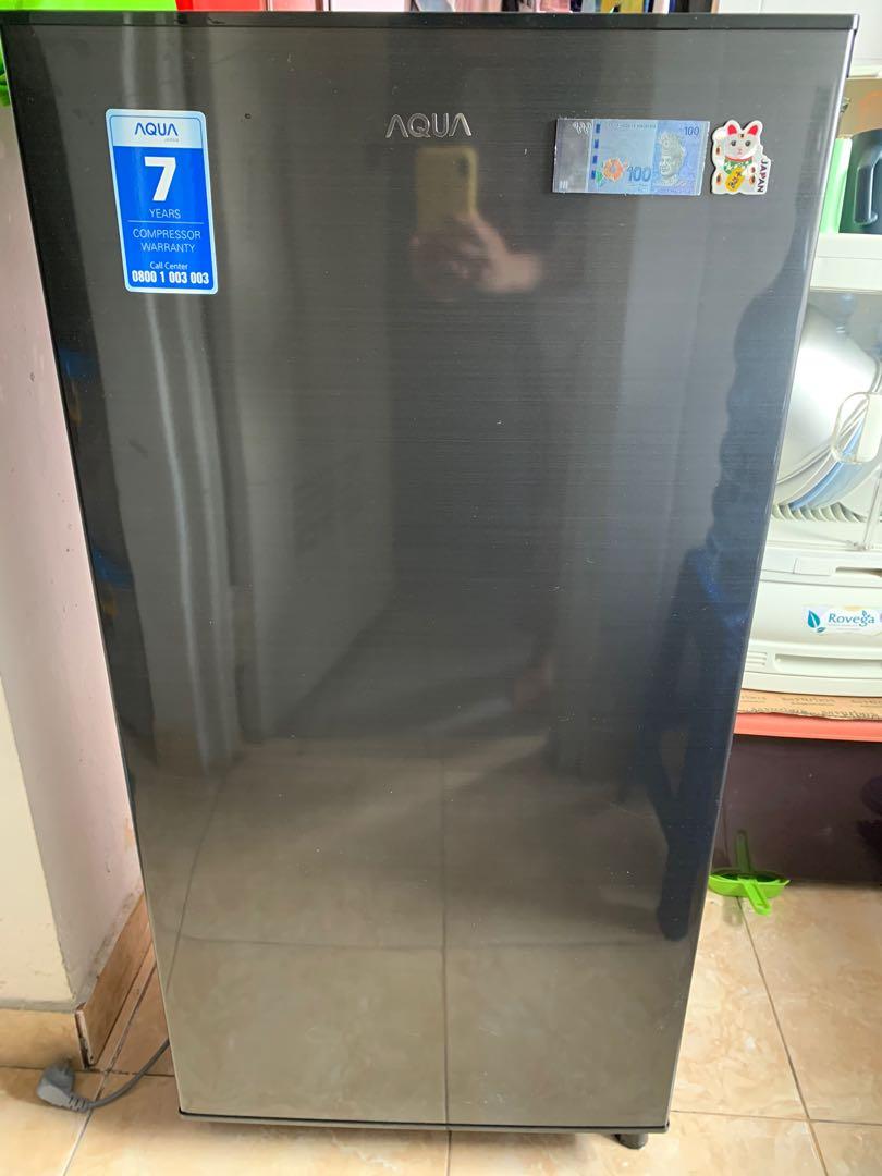 Kulkas 1 Pintu Aqua D181, Kitchen & Appliances di Carousell