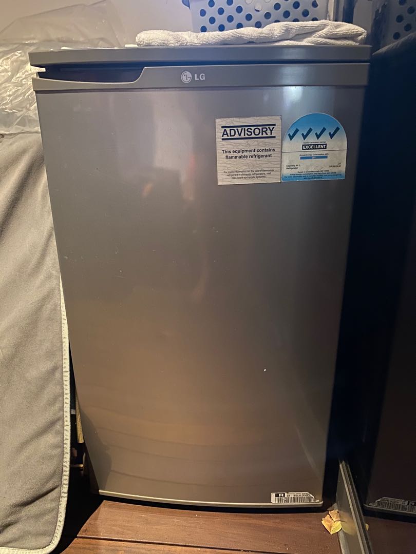 LG Mini Fridge 94L, TV & Home Appliances, Kitchen Appliances
