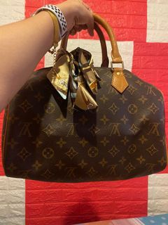 (Category: ) located in . Submitted by shop815 (Listing ID 1071152591, Image 1). Description: .