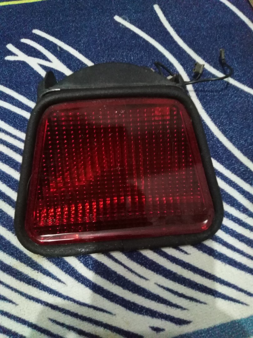 W124 third outlet brake light