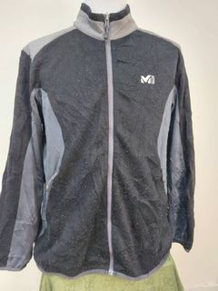 (Category: ) located in . Submitted by hikingstore (Listing ID 1071300228, Image 1). Description: .