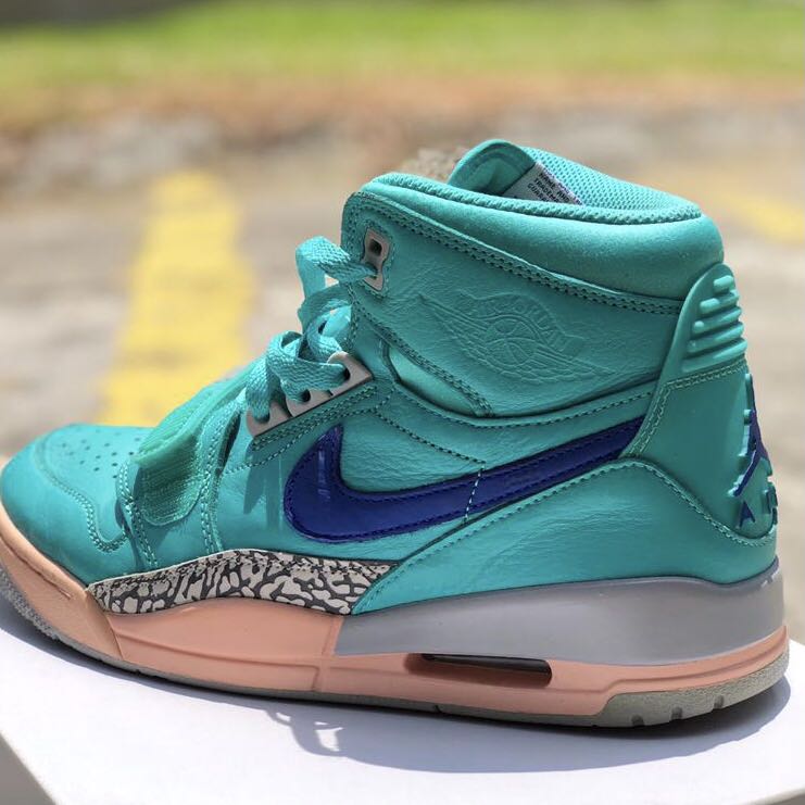 Nike legacy shop 312 blue