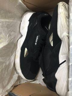 ORIG ADIDAS FALCON USED TWICE ONLY‼️