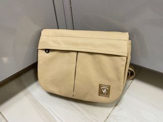 （分類：）位於 。 由 chau14 提交（商品編號 1071178870，圖片 1）。簡介： 。