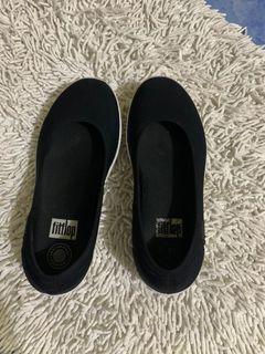 Pre loved Fitflop black size US7