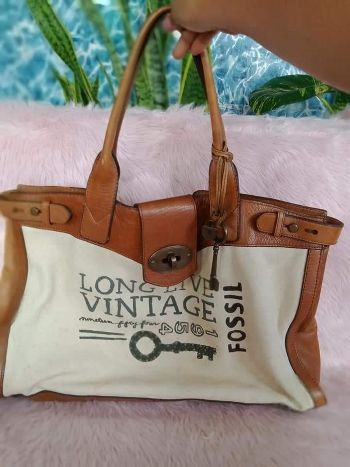 Vintage Fossil Red Leather Bag → Hotbox Vintage