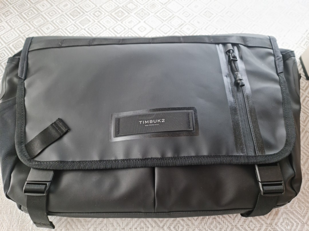  Timbuk2 Especial Stash Messenger Bag, Jet Black, Medium :  Clothing, Shoes & Jewelry