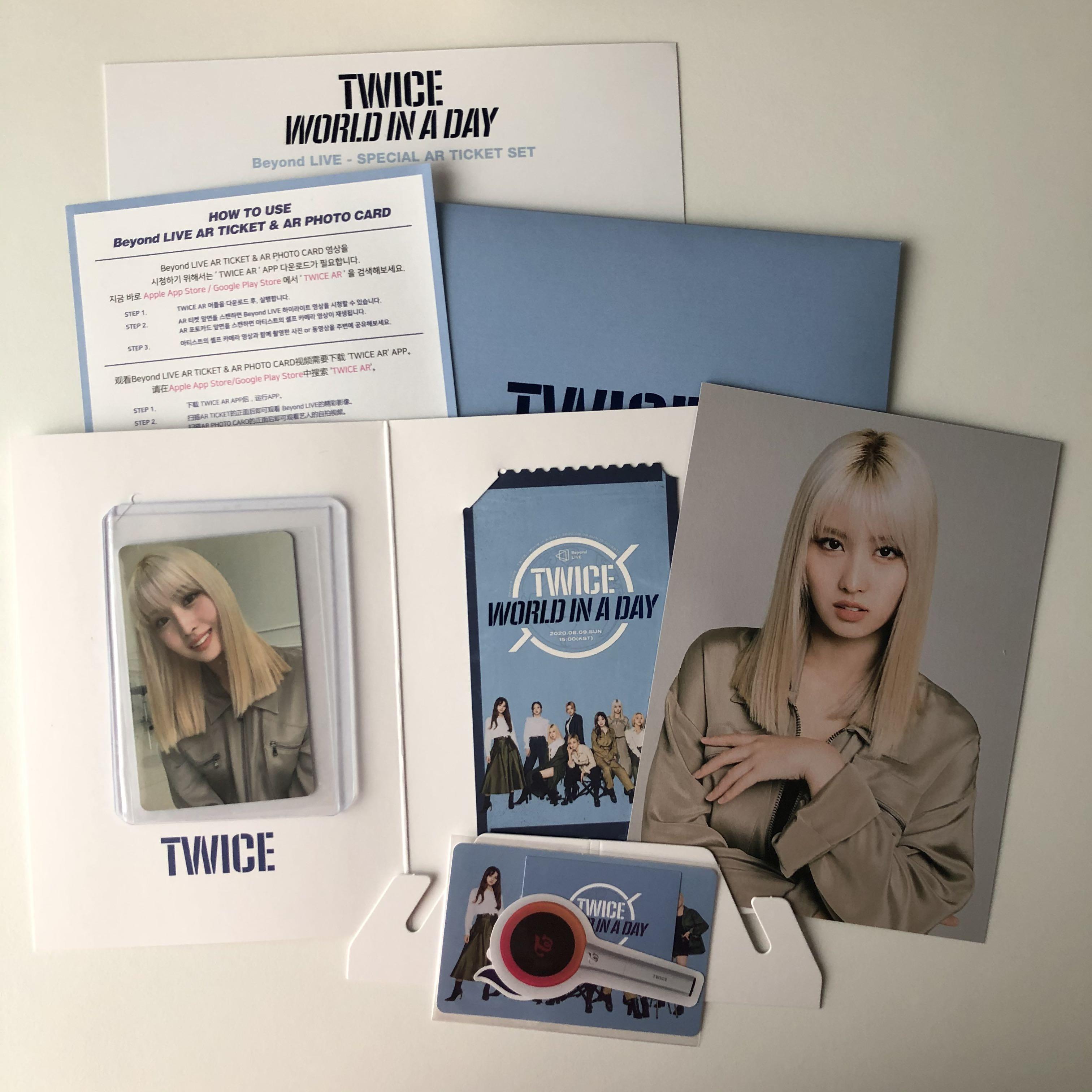 TWICE MONOGRAPH WORLD IN A DAY-