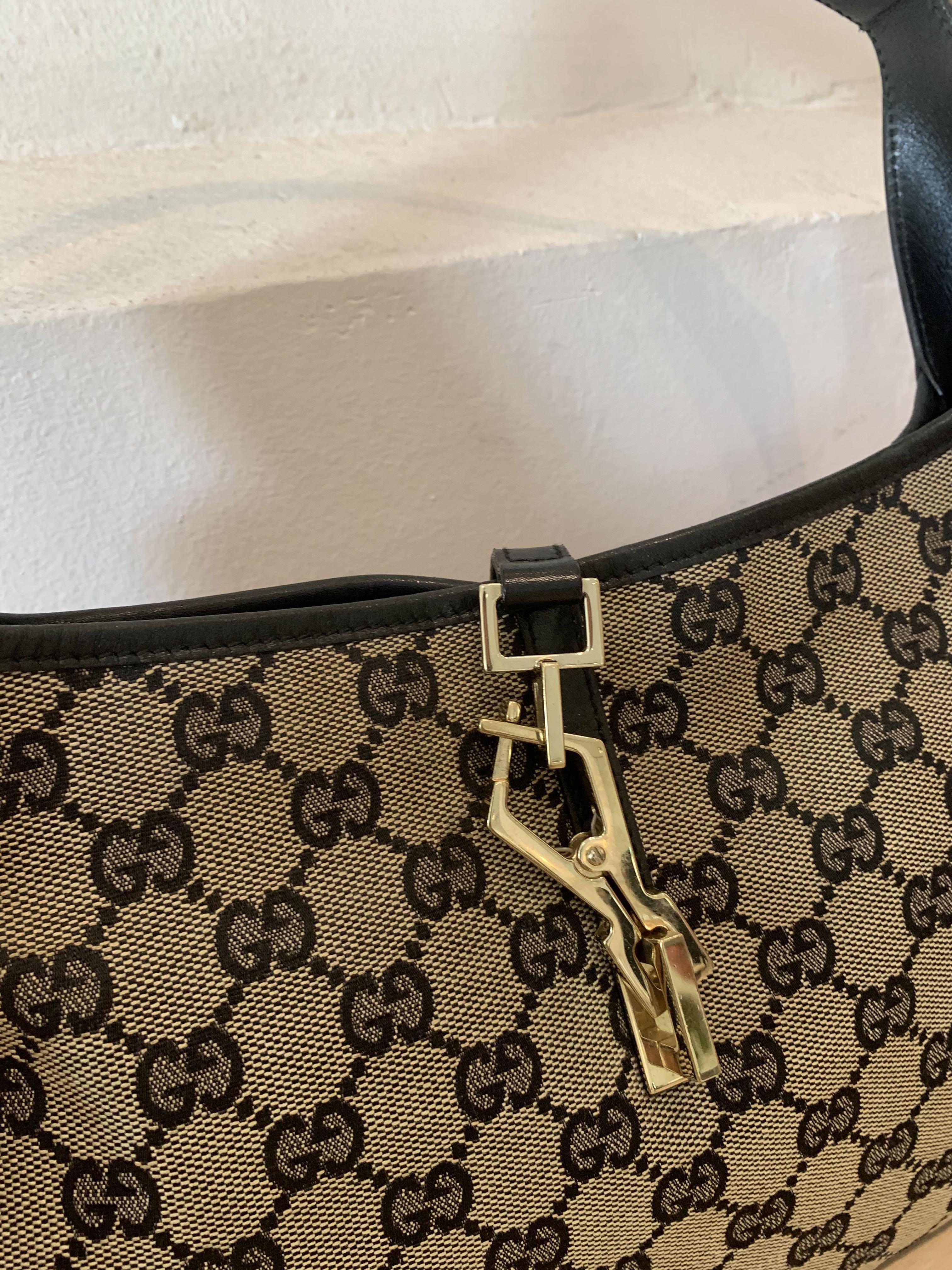 Vintage Gucci Classic GG Supreme Jackie O Lobster Claw Clasp