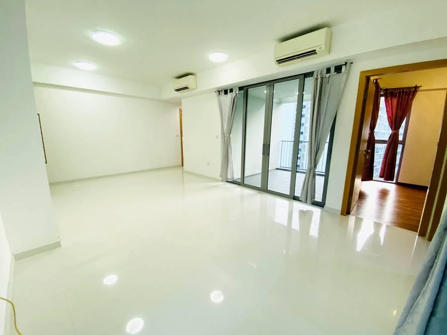 2 Bedder With Balcony Eight Courtyards Yishun Property For Sale Condos Ecs On Carousell