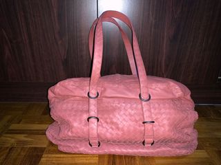 (Category: ) located in . Submitted by littlewhiteprincess (Listing ID 1071472157, Image 1). Description: .