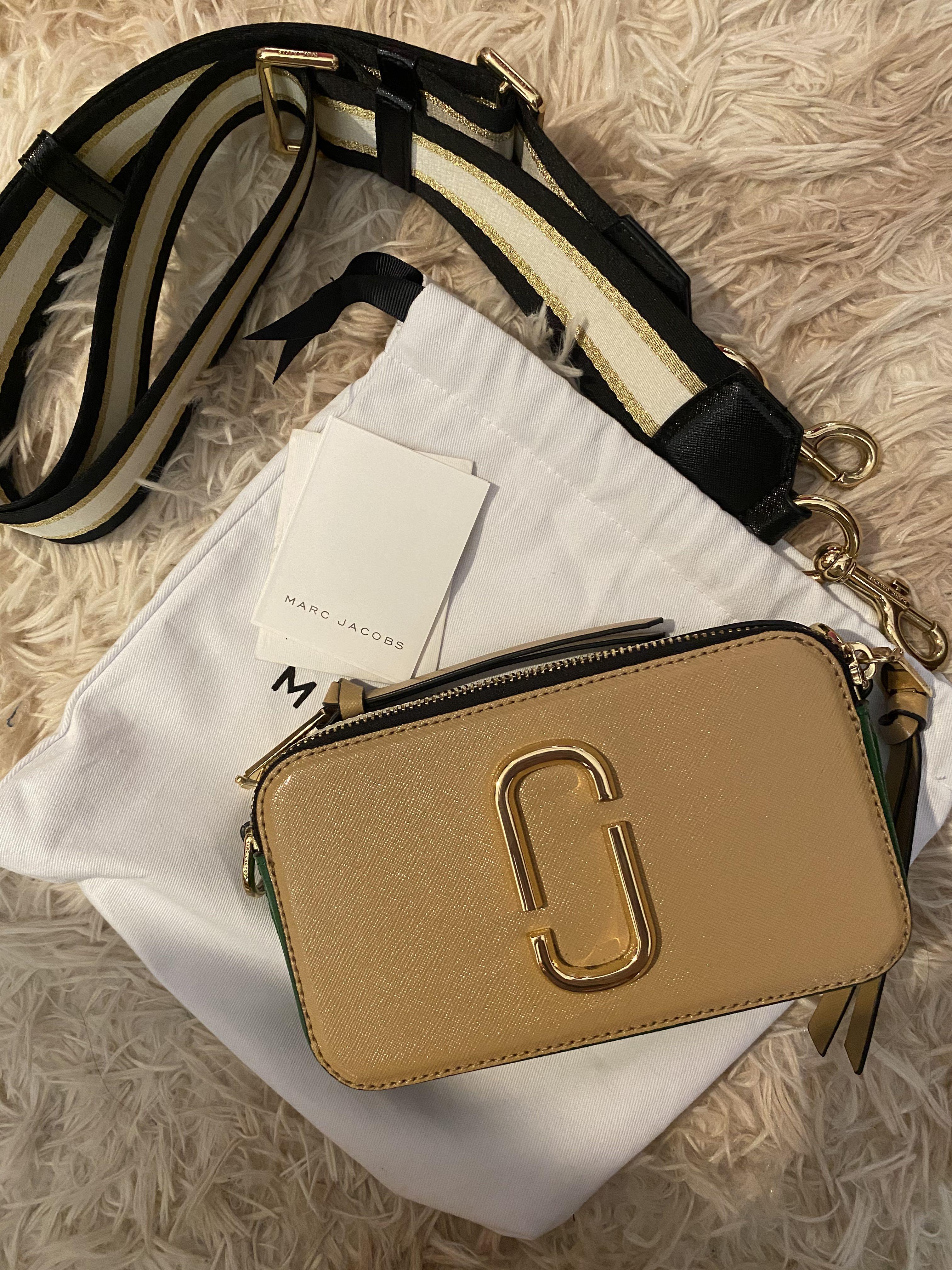 Authentic Marc Jacobs Snapshot Crossbody bag with Strap and Dust Bag