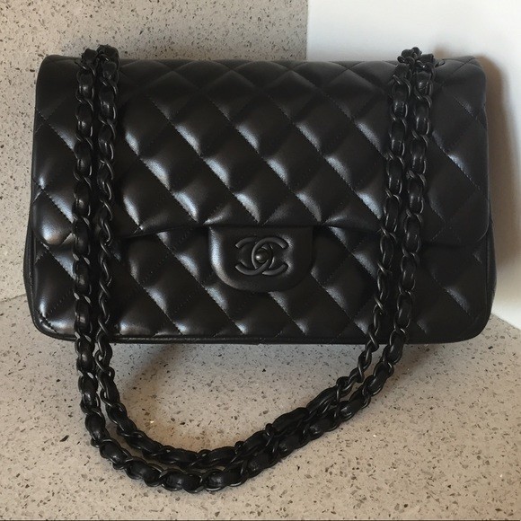 Chanel So Black Jumbo Double Flap Black on Black hardware Screw Boleh Putar