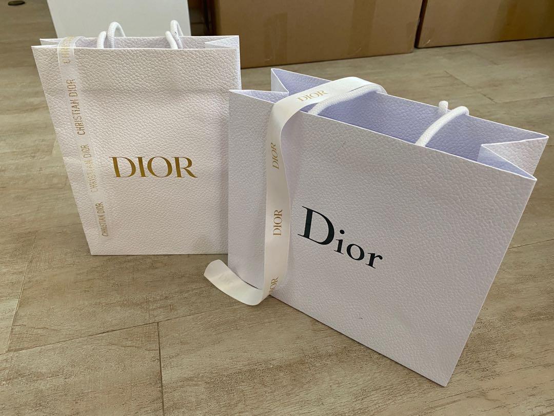 Dior 紙袋(2), 名牌, 飾物及配件- Carousell