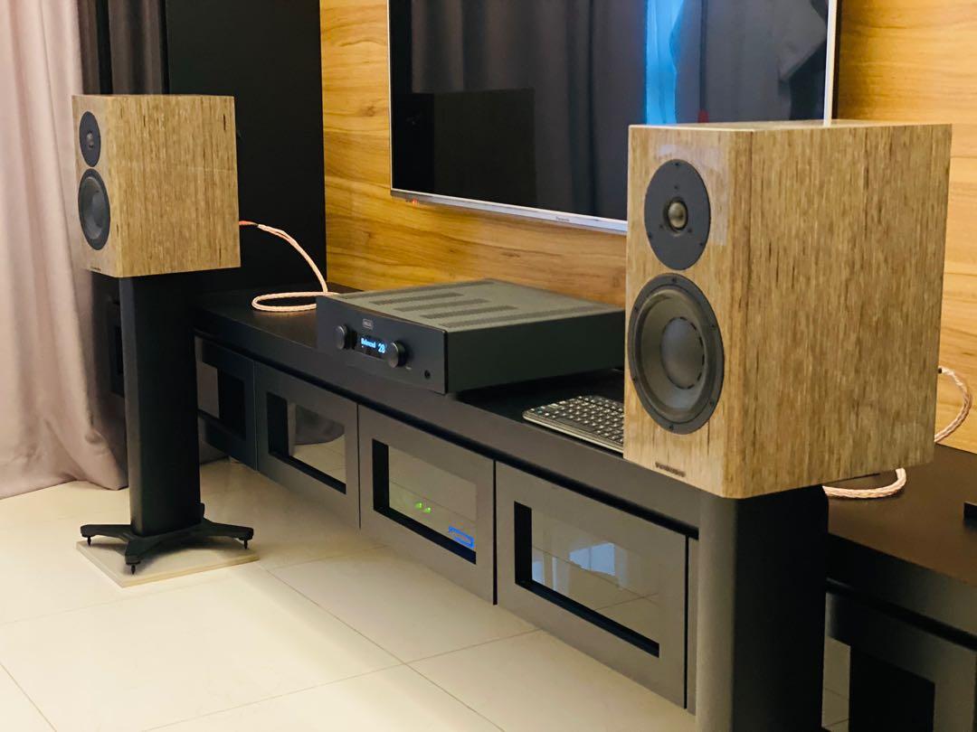 Dynaudio special forty stands discount