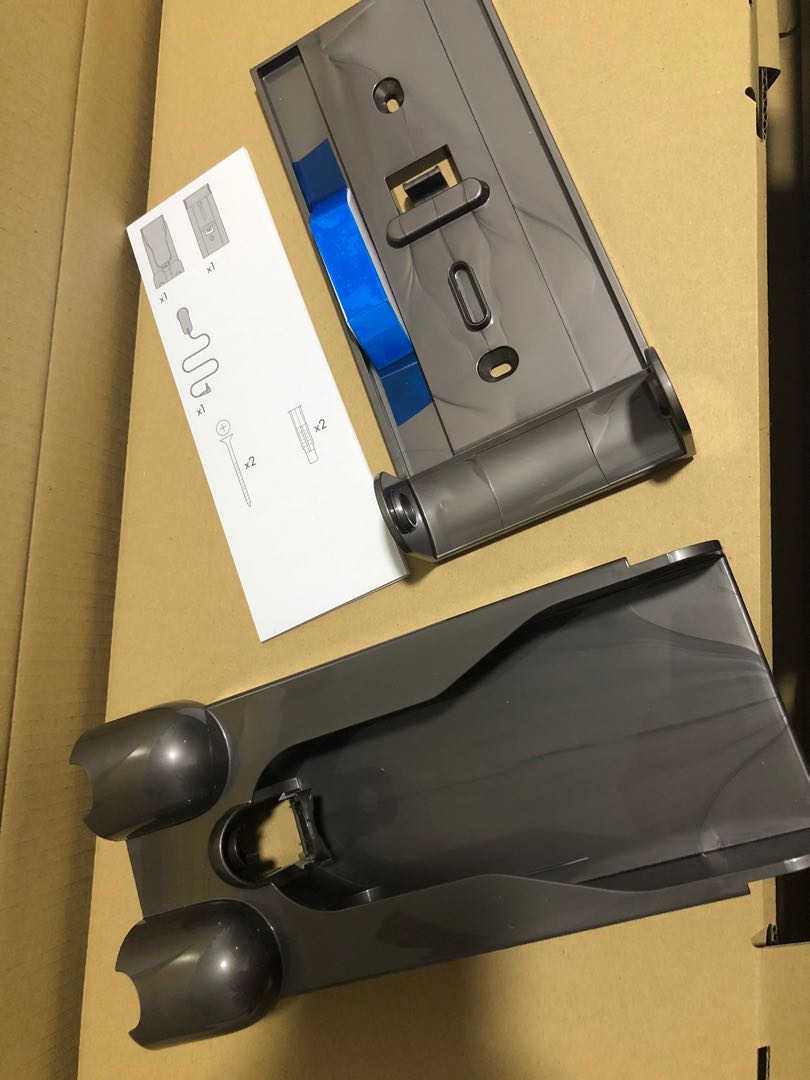 Dyson v11 wall mount, Furniture & Home Living, Home Improvement