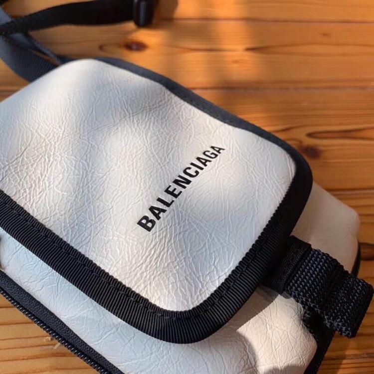 Explorer crossbody pouch bag shop