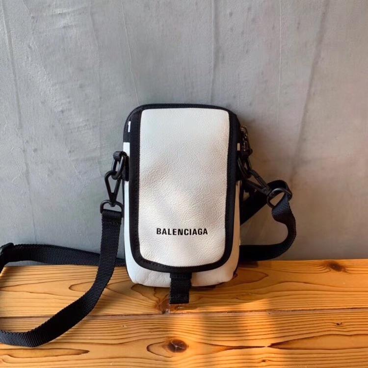 Explorer crossbody pouch bag hotsell