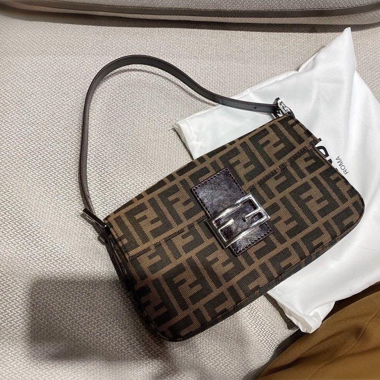 Fendi handbag ( preorder japan 🇯🇵) (Category: Luxury Bags & Wallets) located in Angeles City. Submitted by lux.finds (Listing ID 1071322496, Image 1). Description: Elegant Preorder takes 5 days- 2weeks arrival on the Philippines depending on the availability of the plane ✈️ .