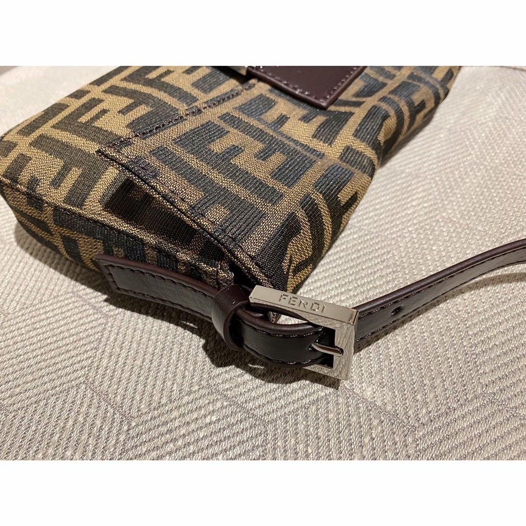 Fendi handbag ( preorder japan 🇯🇵) (Category: Luxury Bags & Wallets) located in Angeles City. Submitted by lux.finds (Listing ID 1071322496, Image 2). Description: Elegant Preorder takes 5 days- 2weeks arrival on the Philippines depending on the availability of the plane ✈️ .