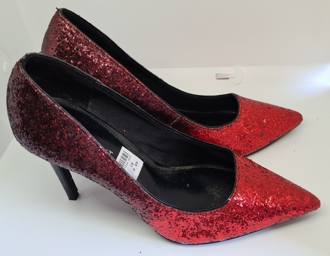 red heels size 10
