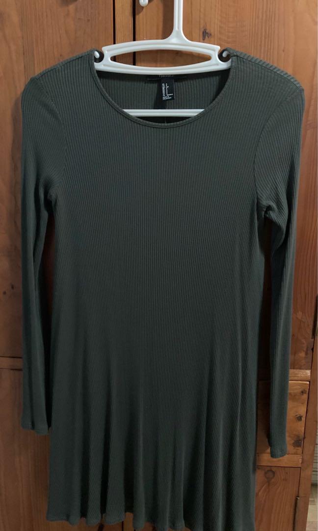 Forever 21 Dress (Category: Dresses) located in Mabini. Submitted by MariaD (Listing ID 1071310946, Image 1). Description: Rarely used .