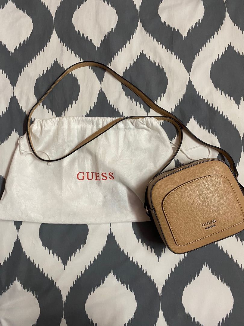 guess small sling bag