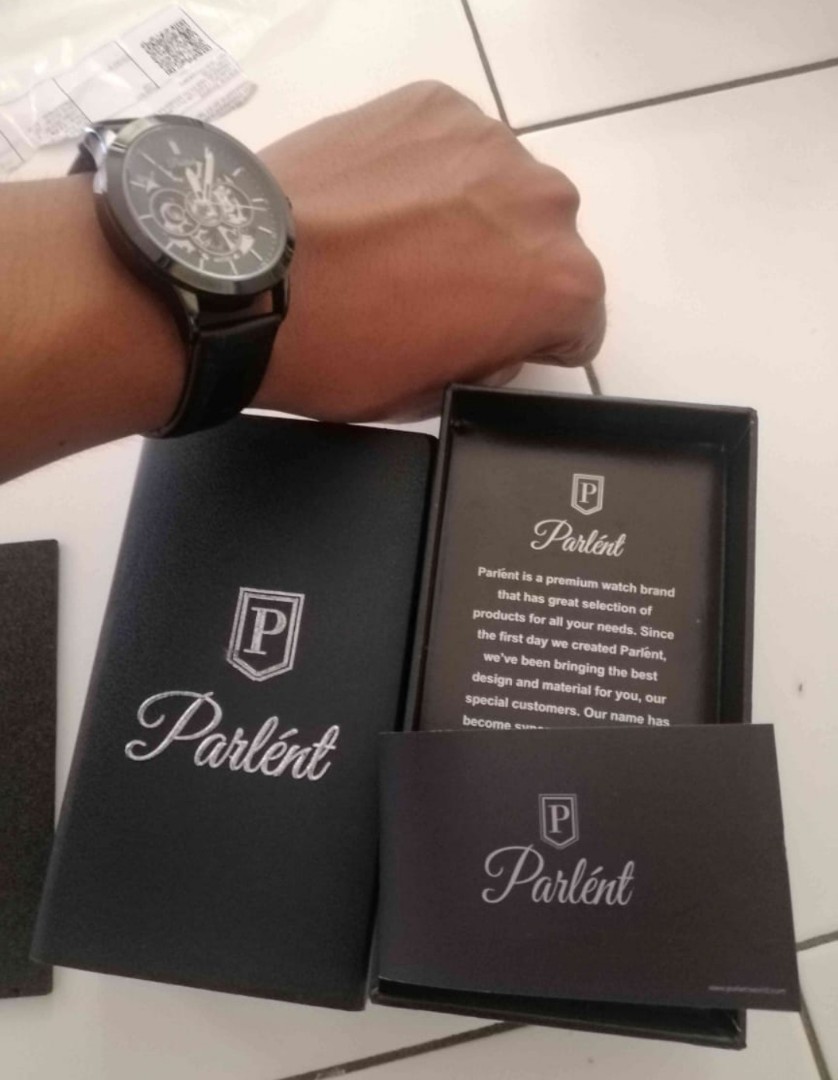 Parlent store world watch