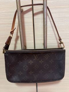 (Category: ) located in . Submitted by em_closet (Listing ID 1071412777, Image 1). Description: .