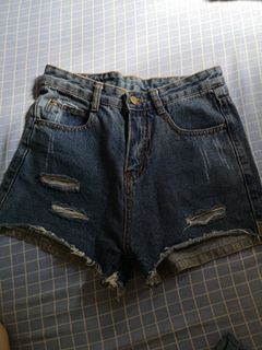 (Category: ) located in . Submitted by fashioned_mla (Listing ID 1071320986, Image 1). Description: .