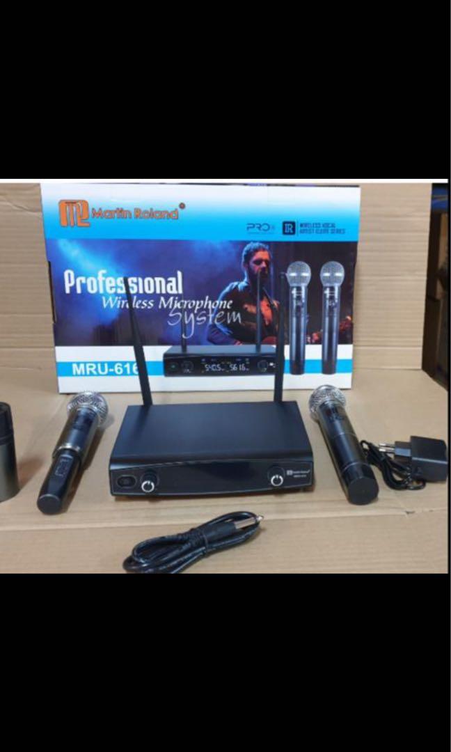 Martin Roland MRU-616 dual UHF wireless mic system features ...