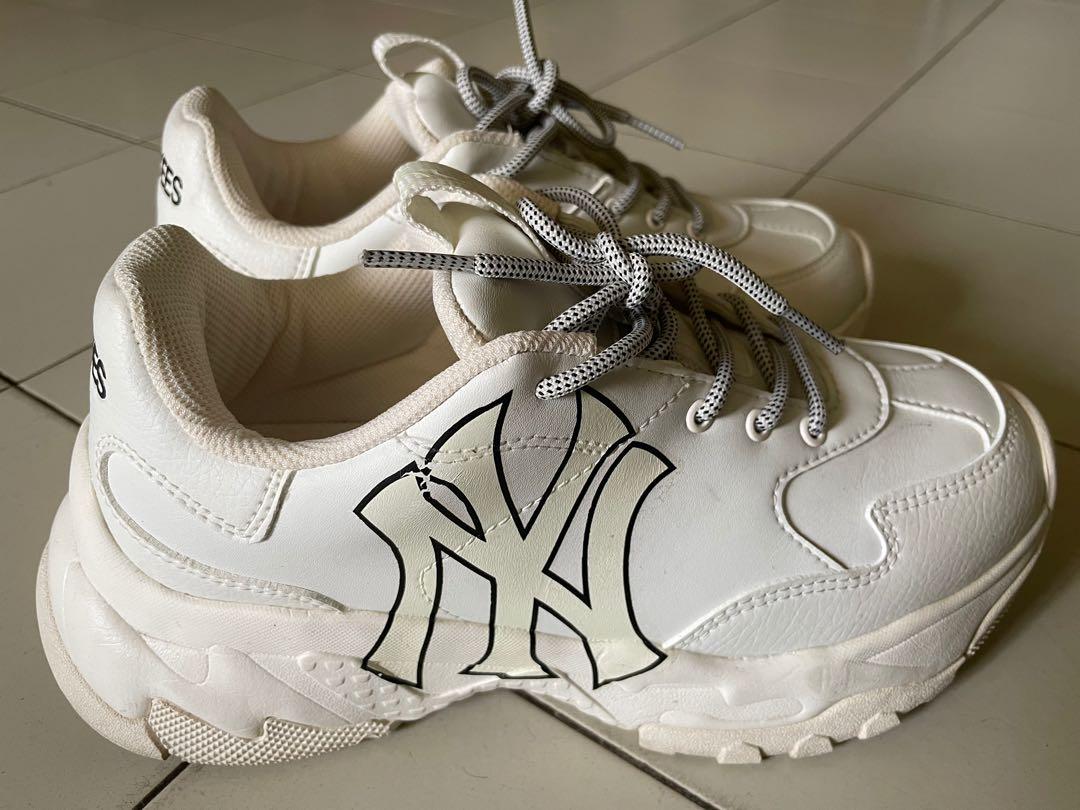 MLB Authentic New York Yankees Shoe, Women's Fashion, Footwear, Sneakers on  Carousell