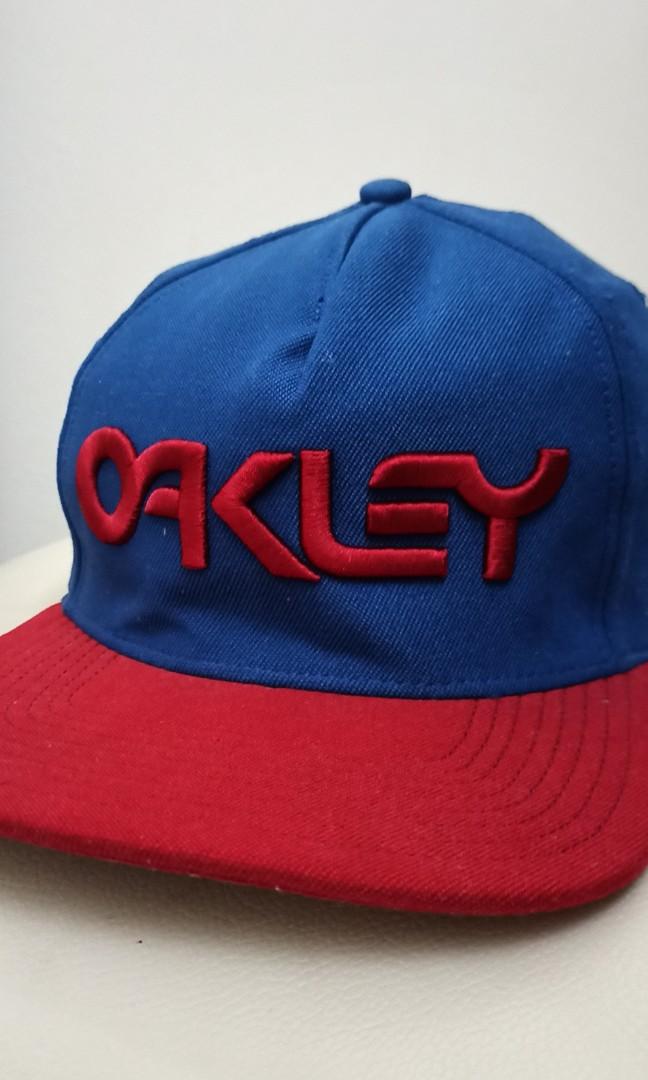 Oakley cap, Men's Fashion, Watches & Accessories, Cap & Hats on Carousell