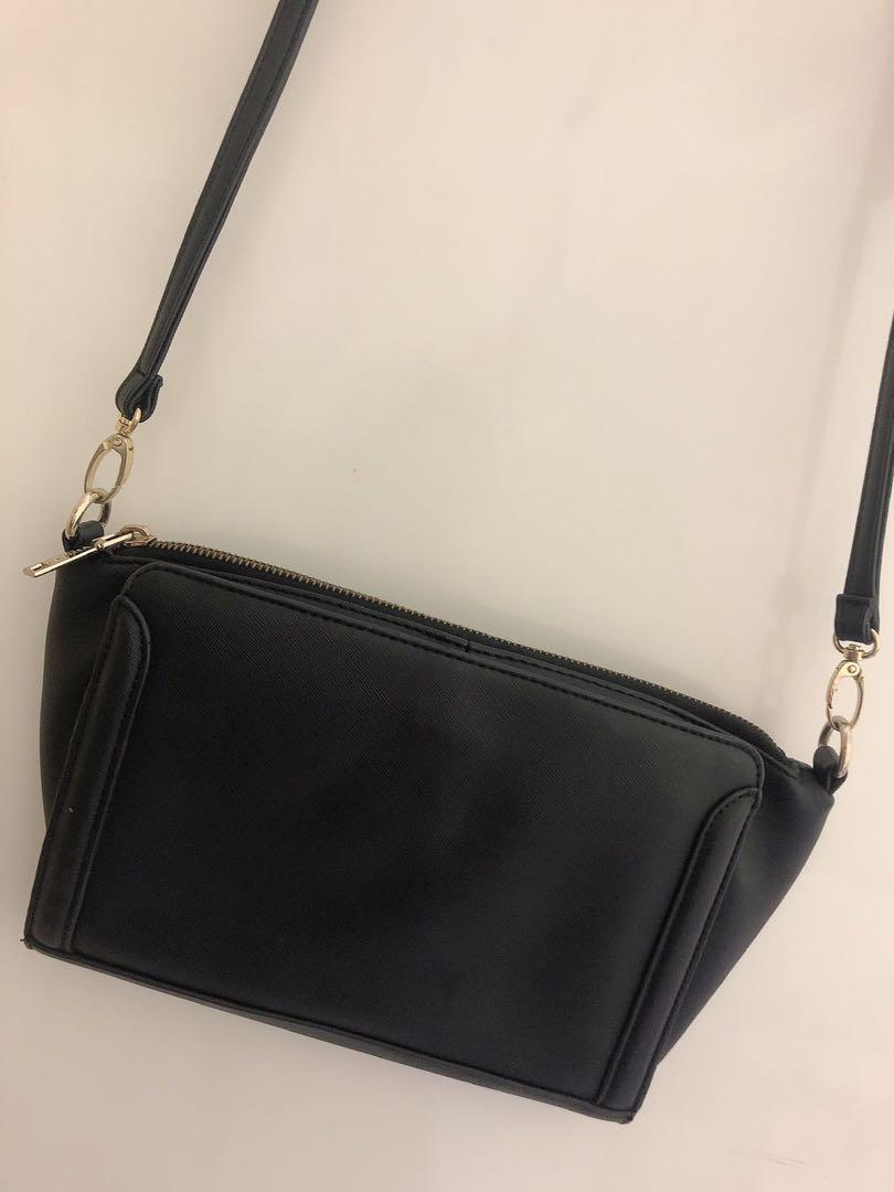 Padini Vincci Black Sling Bag
